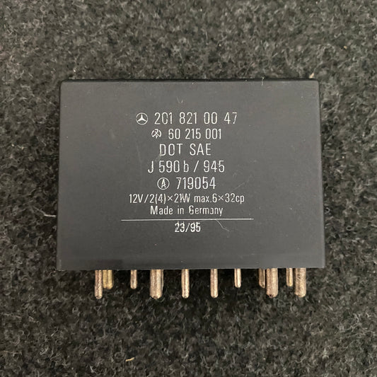 Mercedes-Benz W124 W201 W202 W126 Blinker Hazard Wiper Relay 2018210047