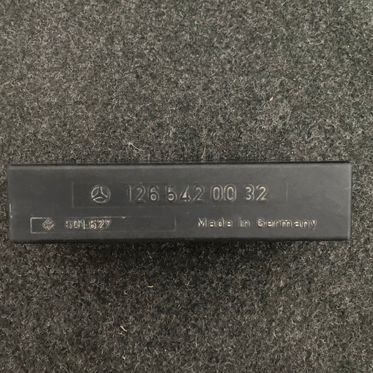 Mercedes-Benz W124 W201 W126 Light Control Module 1265420032