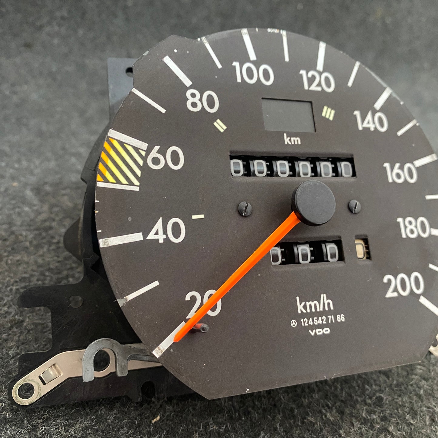 Mercedes Benz W124 Speedometer VDO Refurbished 1245427166