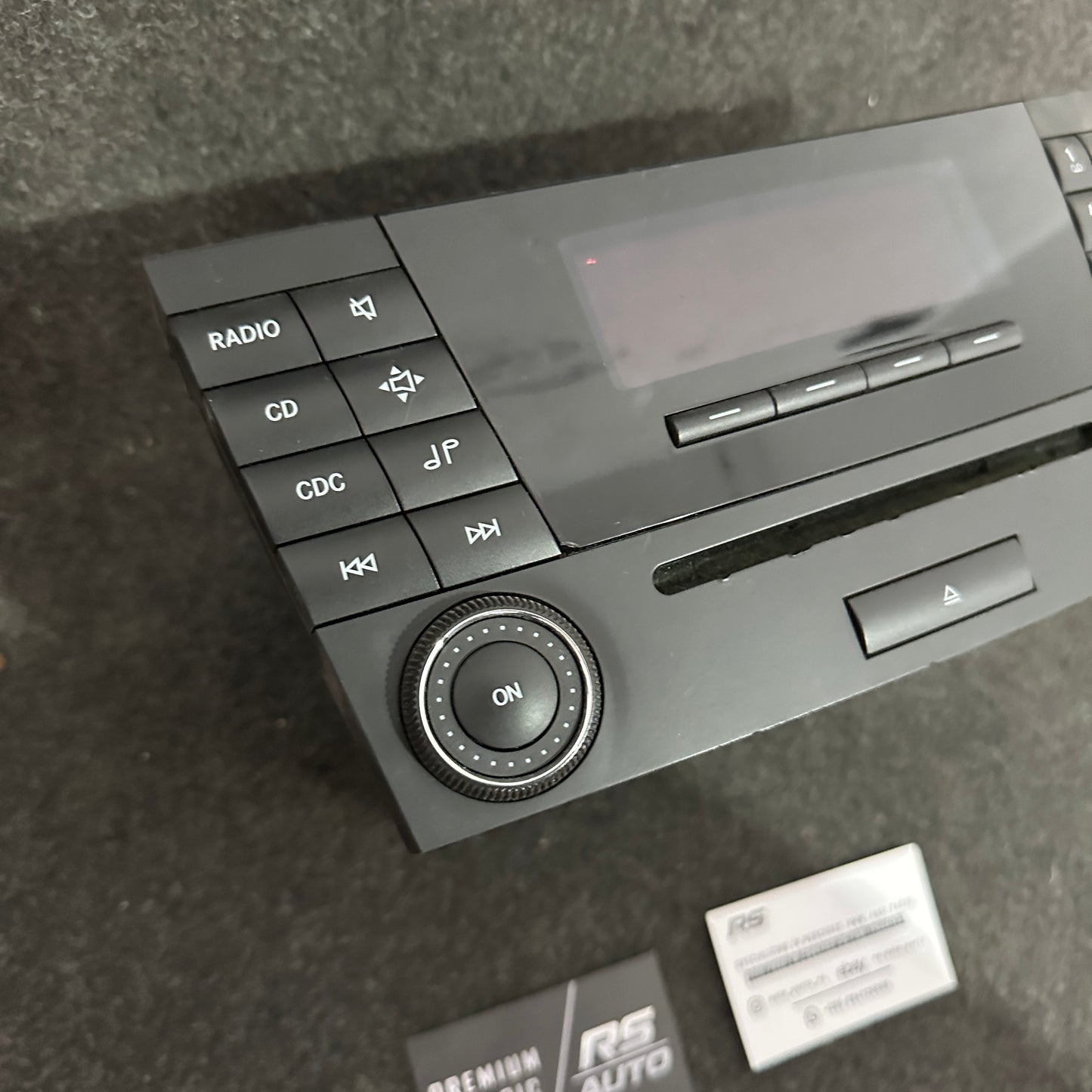 メルセデス・ベンツ W211 Audio 20 CDラジオ - Bluetooth音楽ストリーミング内蔵 後付けキット