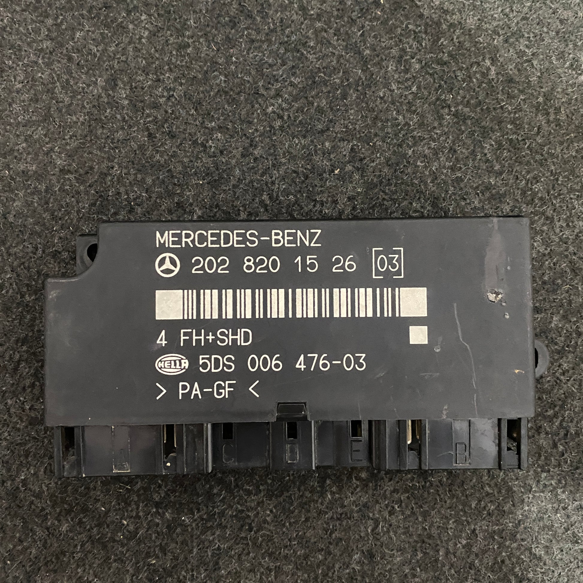 Mercedes-Benz W202 C-Class Comfort Control Module A2028201526