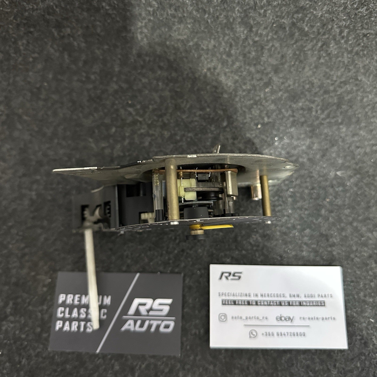 Mercedes Benz 190E 190D W201 Instrument Cluster Clock Gauge 2015420611 OEM VDO