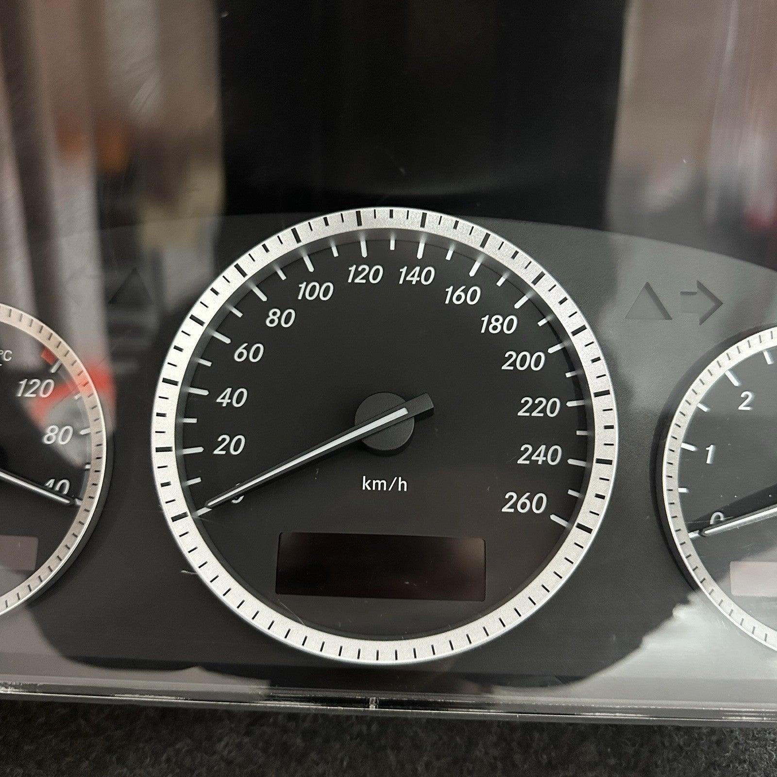 Mercedes Benz C-Class W204 C220 CDI Speedometer Instrument Cluster 2049003402