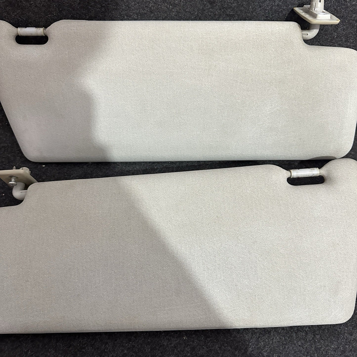 Mercedes E Class W210 W202 96-02 E430 E55 Sun Visor Beige Set With Mirror Light