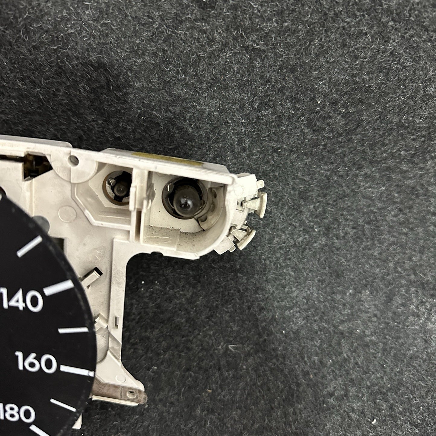 Mercedes Benz 190E W201 82-93 Speedometer 180 KM/H 2015425306 VDO OEM K=780