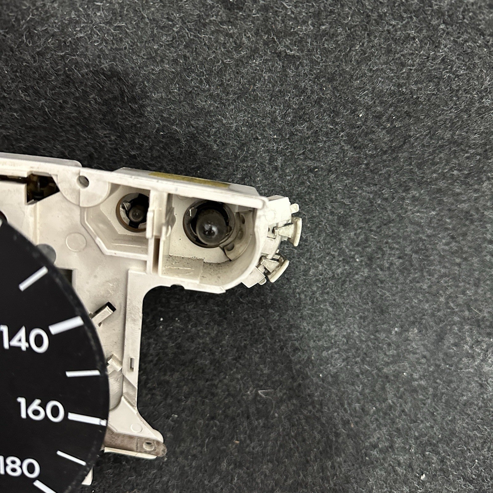 Mercedes Benz 190E W201 82-93 Speedometer 180 KM/H 2015425306 VDO OEM K=780