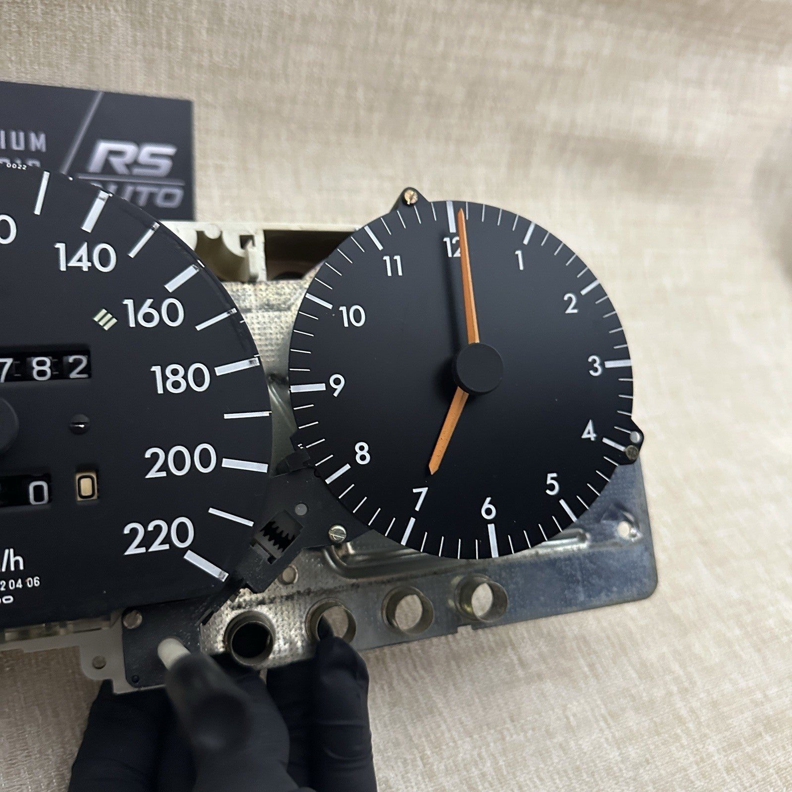 Mercedes 190E W201 Instrument Cluster Set Speedometer 220 km/h Fuel 2015420406