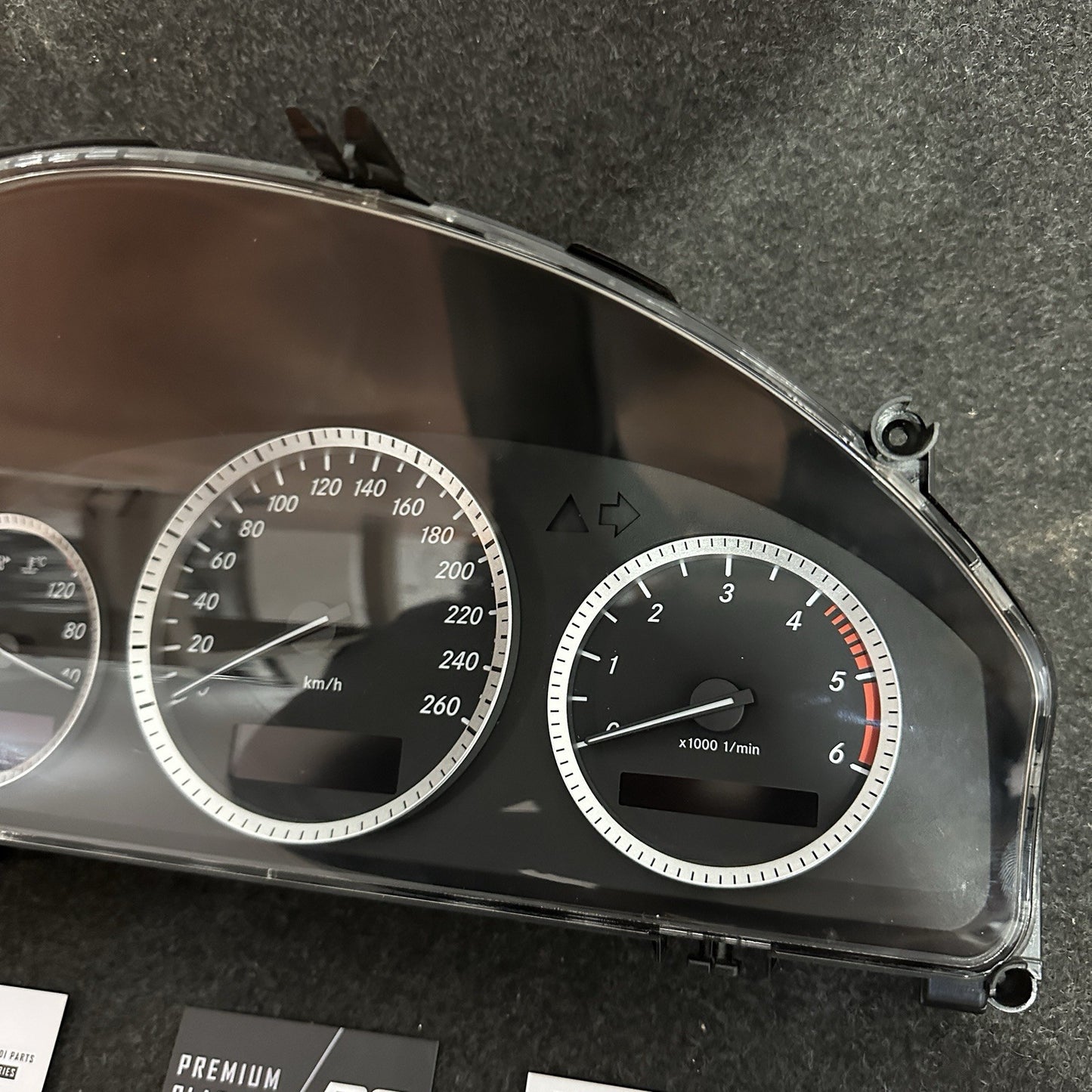 Mercedes Benz C-Class W204 C220 CDI Speedometer Instrument Cluster 2049003402