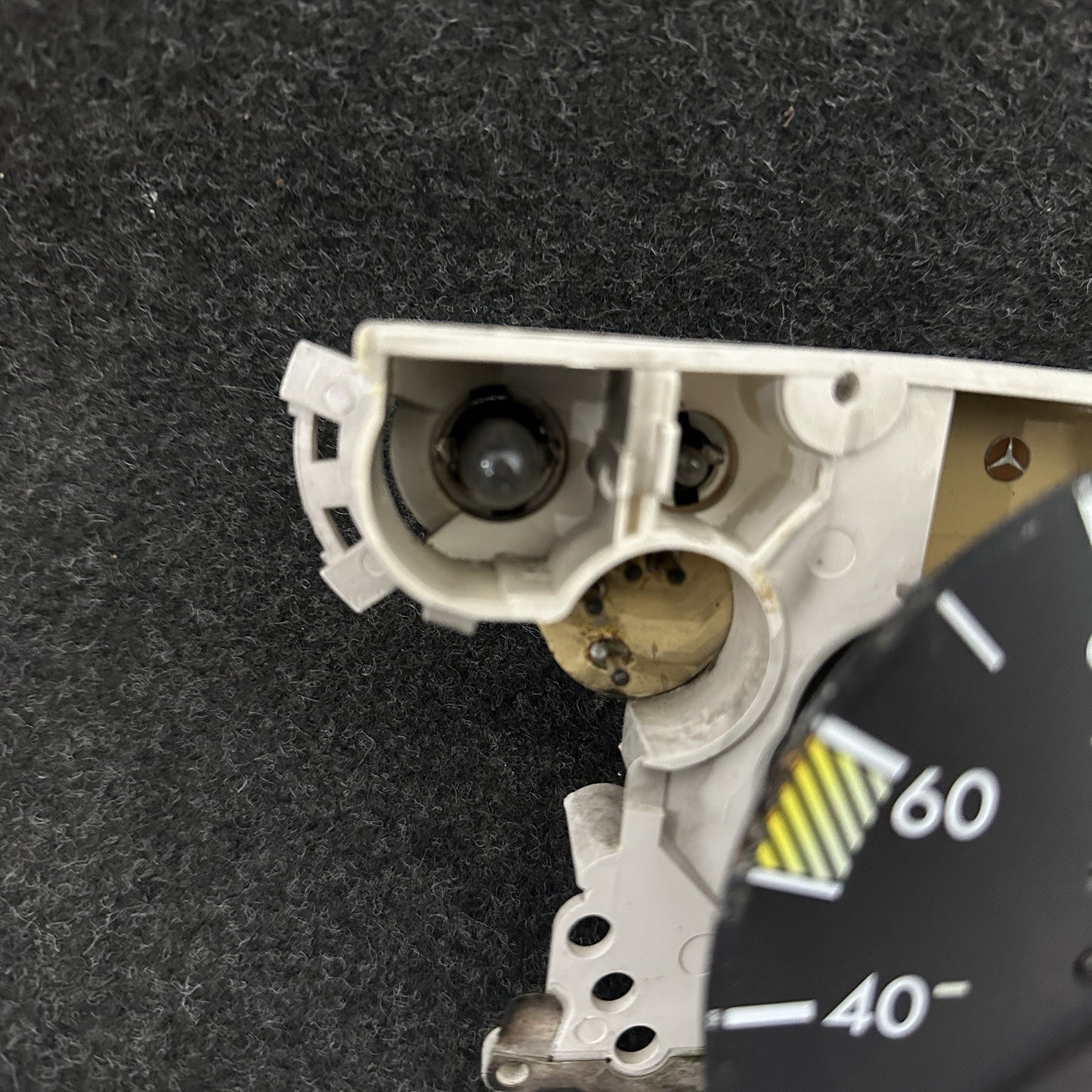 Mercedes Benz 190E W201 82-93 Speedometer 180 KM/H 2015425306 VDO OEM K=780