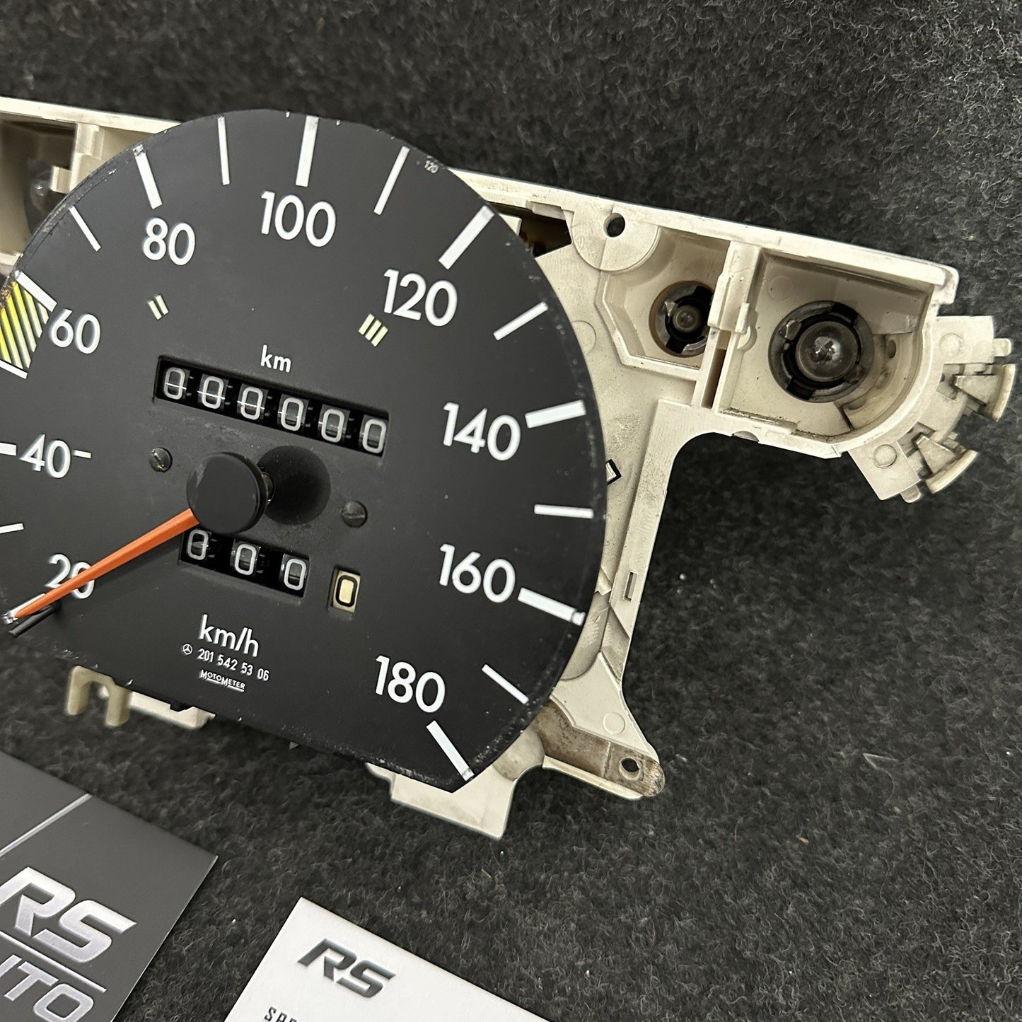 Mercedes Benz 190E W201 82-93 Speedometer 180 KM/H 2015425306 VDO OEM K=780