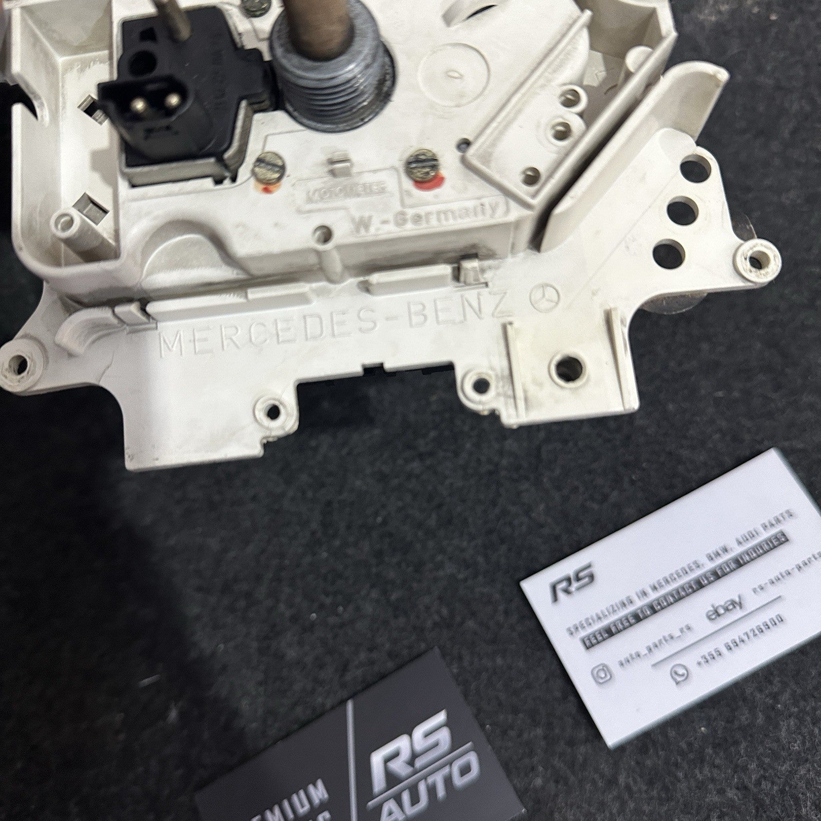 Mercedes Benz 190E W201 82-93 Speedometer 180 KM/H 2015425306 VDO OEM K=780