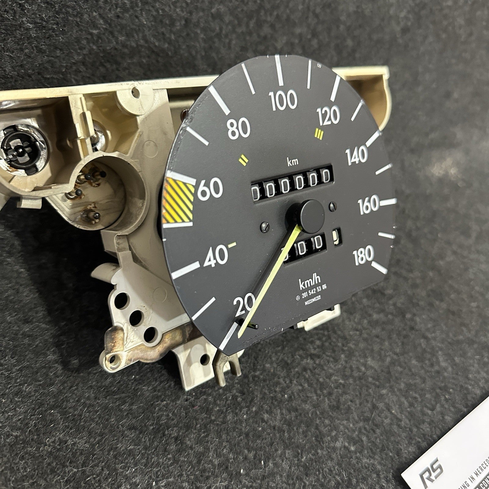 Mercedes Benz 190E W201 82-93 Speedometer 180 KM/H 2015425306 VDO OEM K=780