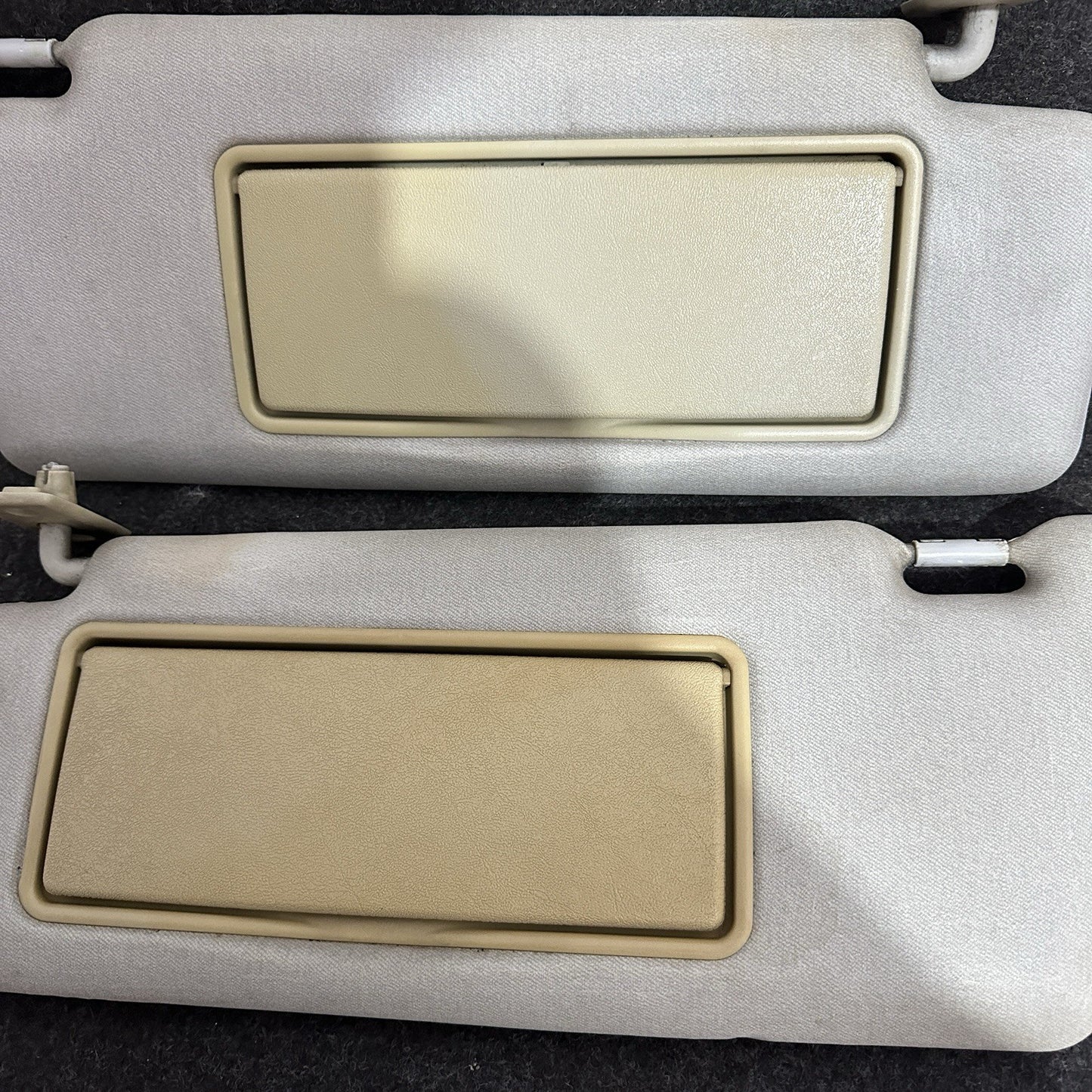 Genuine Mercedes-Benz Sun Visor Set (Beige/Tan) - W210 E-Class / W202 C-Class