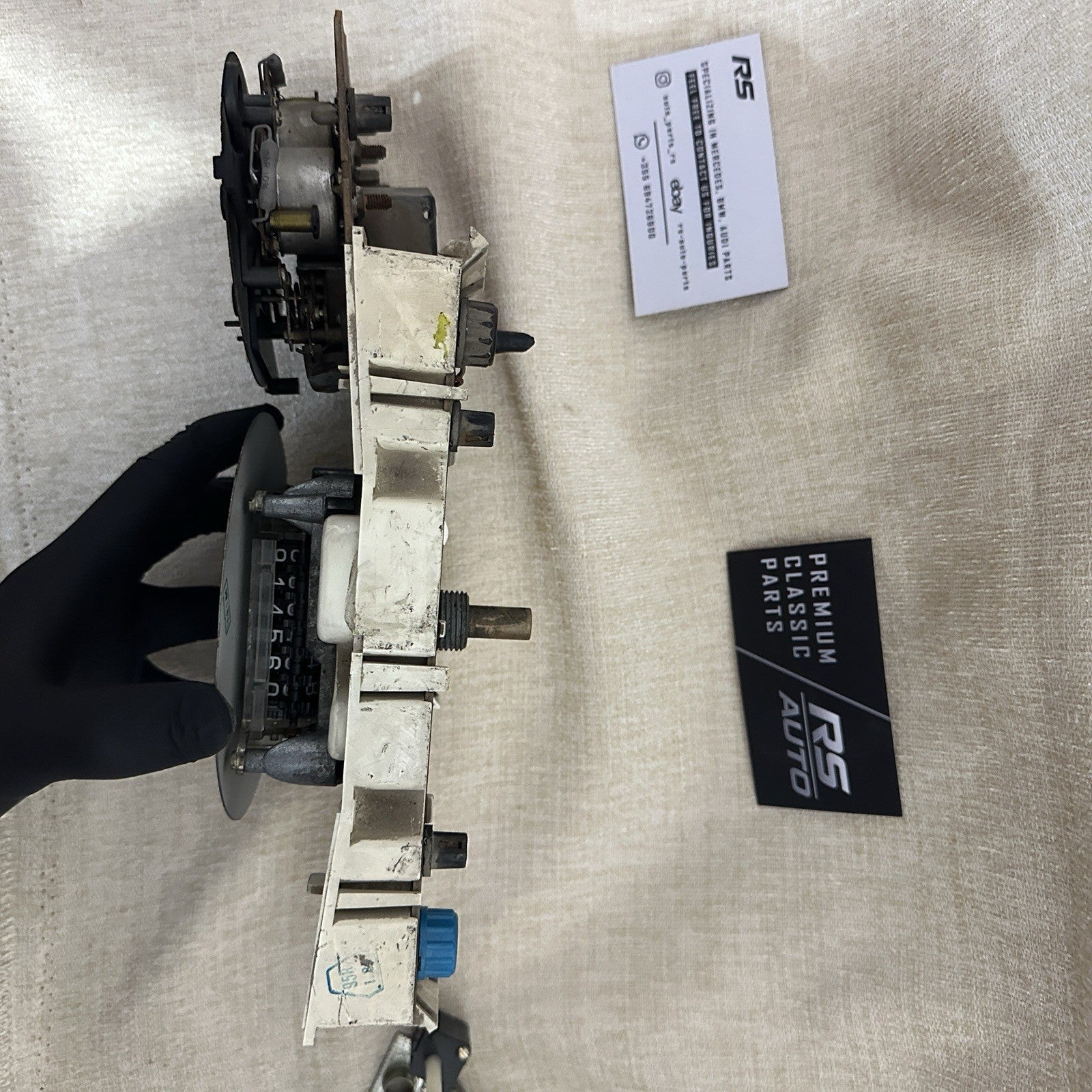 Mercedes 190E W201 Instrument Cluster Set Speedometer 220 km/h Fuel 2015420406