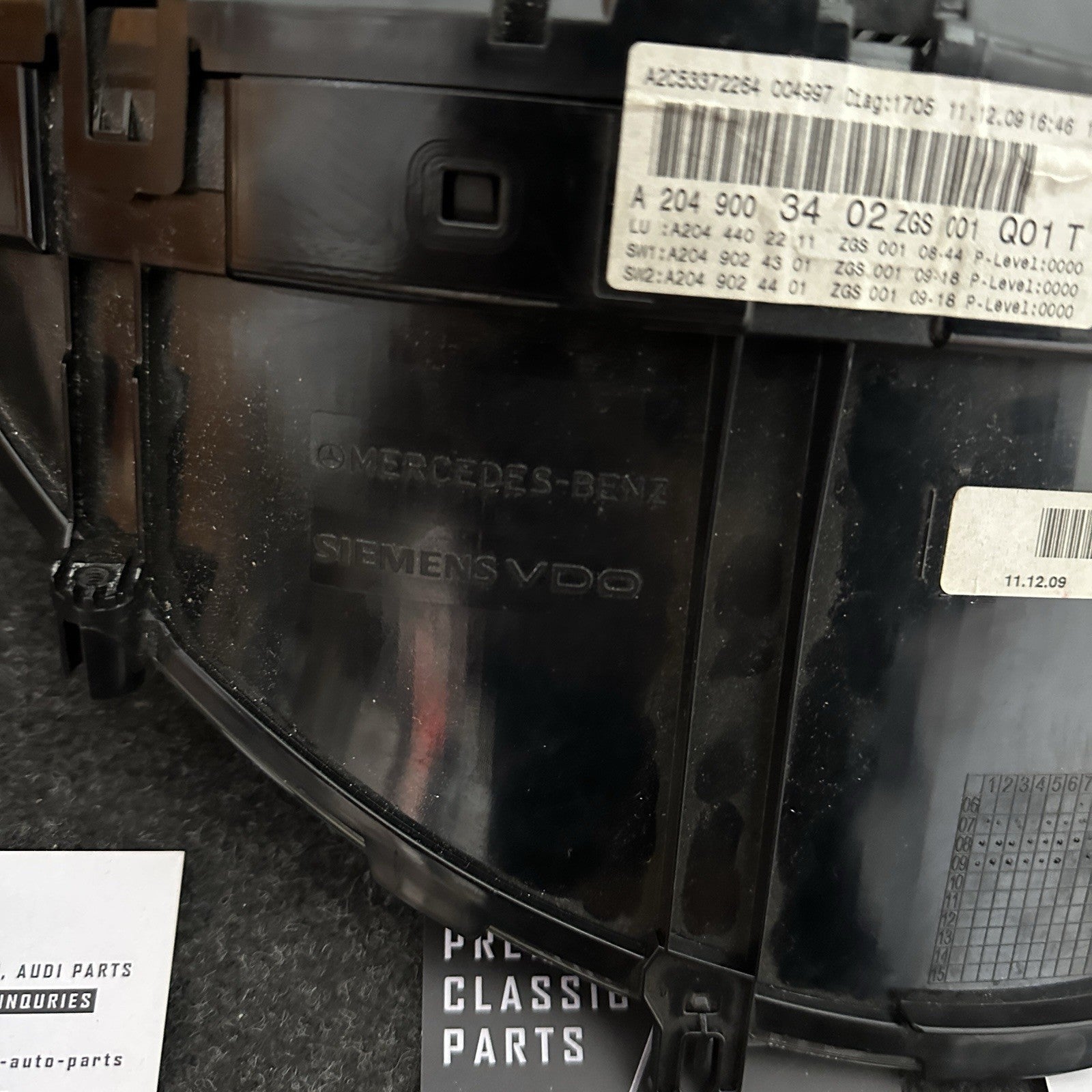 Mercedes Benz C-Class W204 C220 CDI Speedometer Instrument Cluster 2049003402