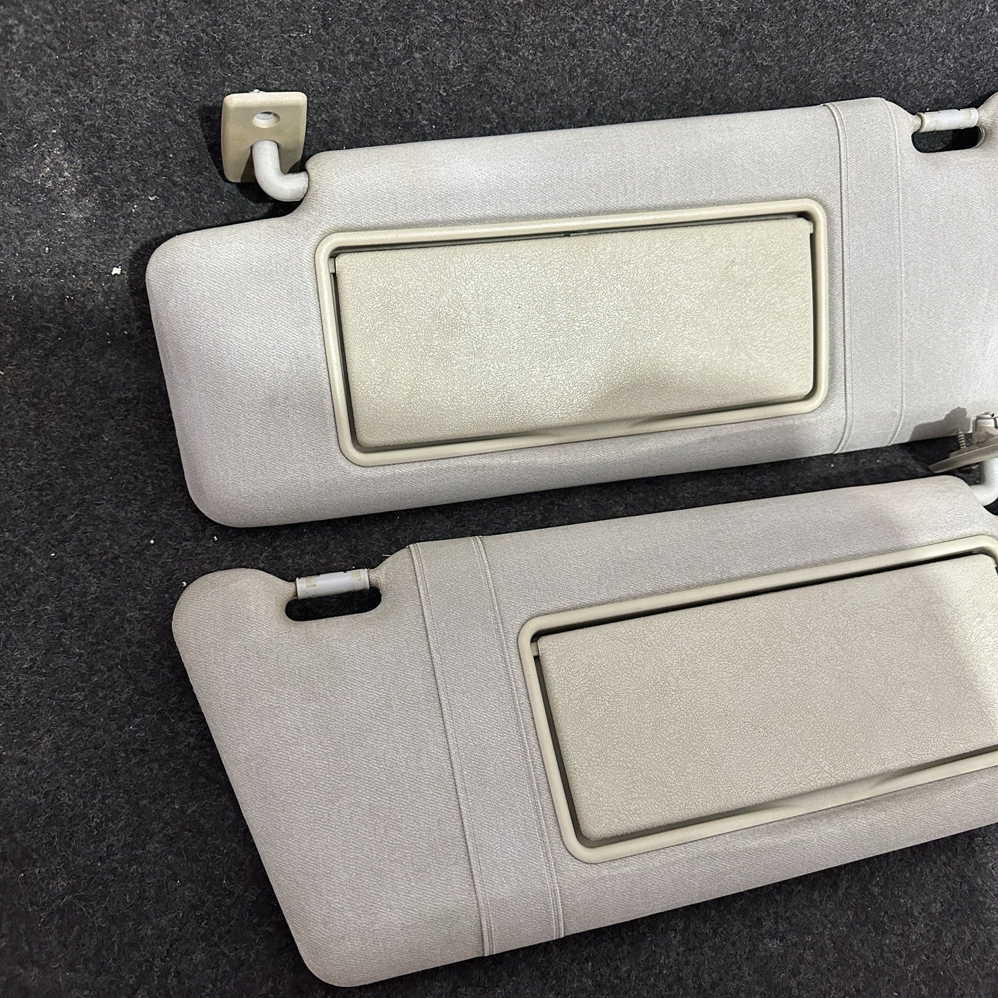 Mercedes E Class W210 W202 96-02 E430 E55 Sun Visor Beige Set With Mirror Light