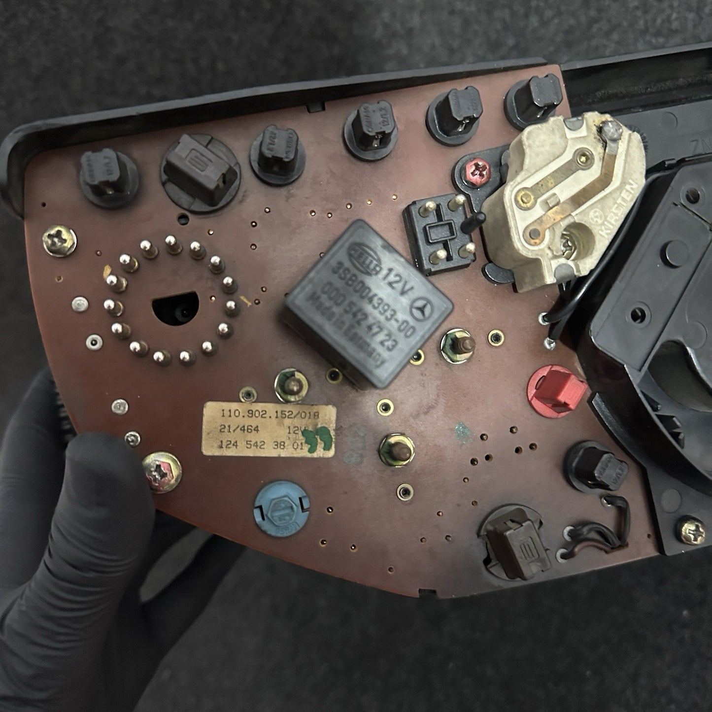 Mercedes W124 250D 300D Instrument Cluster 220km/h 1245429968 Speedometer K=875