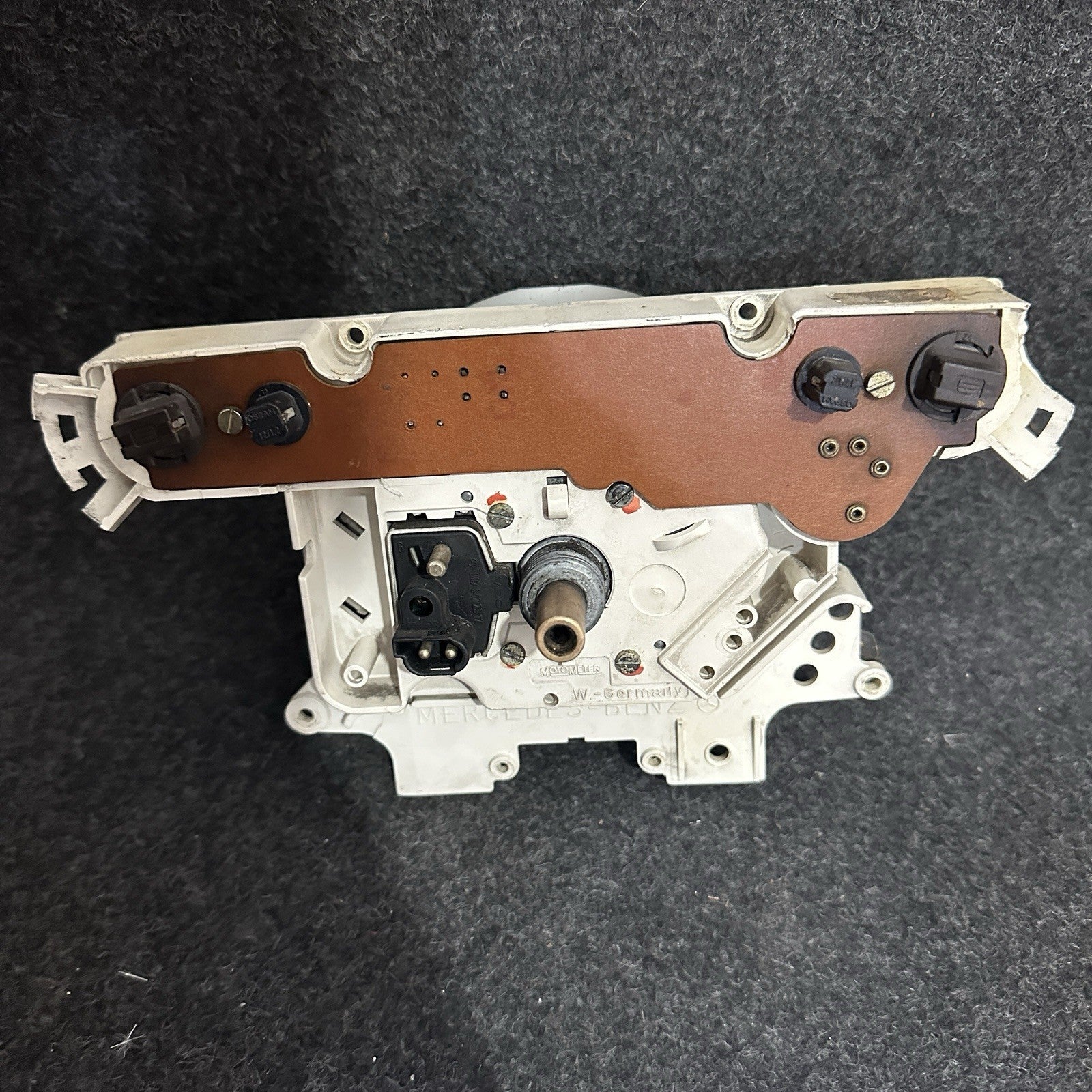 Mercedes Benz 190E W201 82-93 Speedometer 180 KM/H 2015425306 VDO OEM K=780