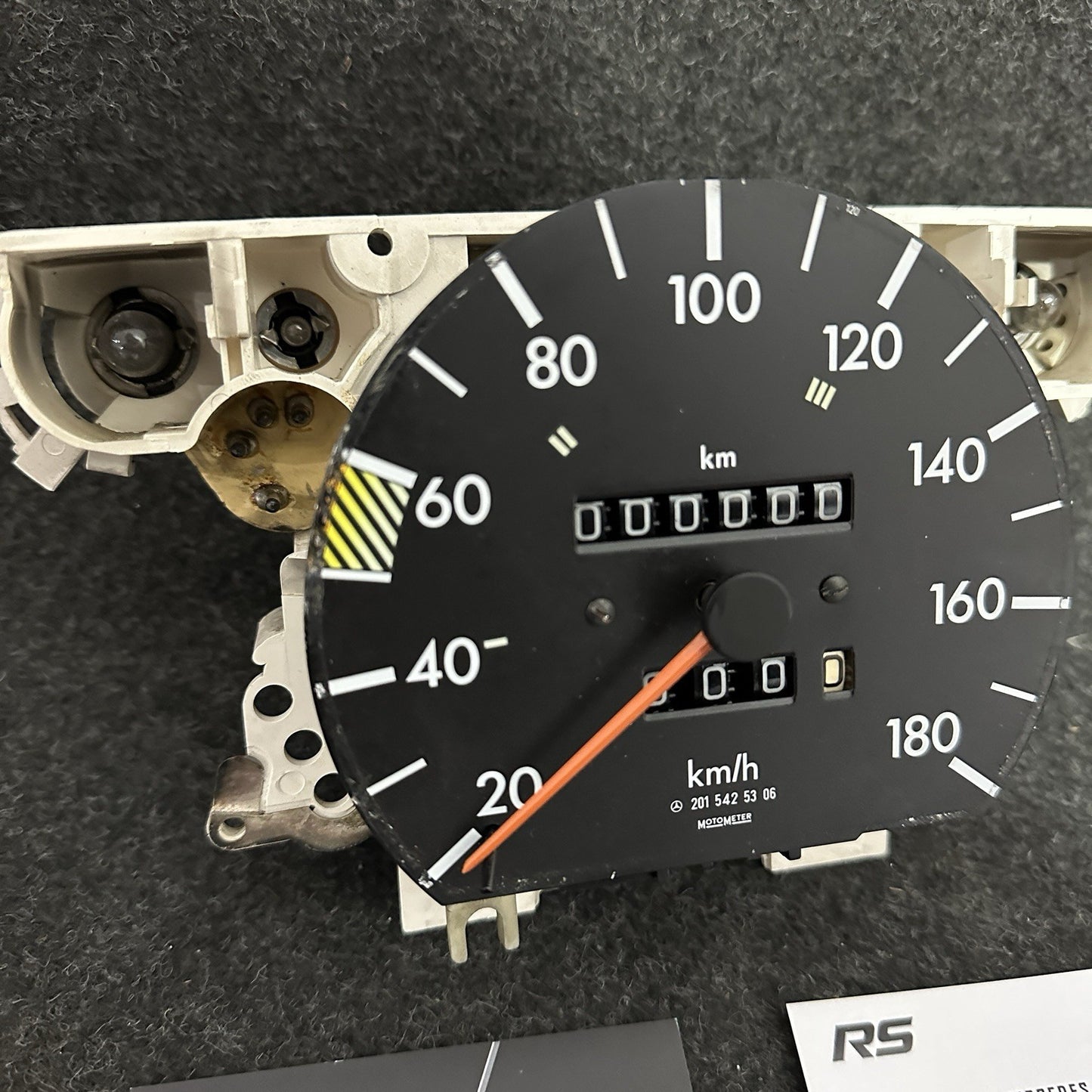 Mercedes Benz 190E W201 82-93 Speedometer 180 KM/H 2015425306 VDO OEM K=780