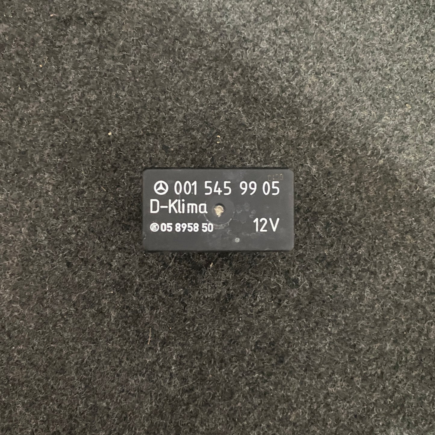 Mercedes-Benz W124 W201 W461 W463 A/C Relay D-Klima 0015459905