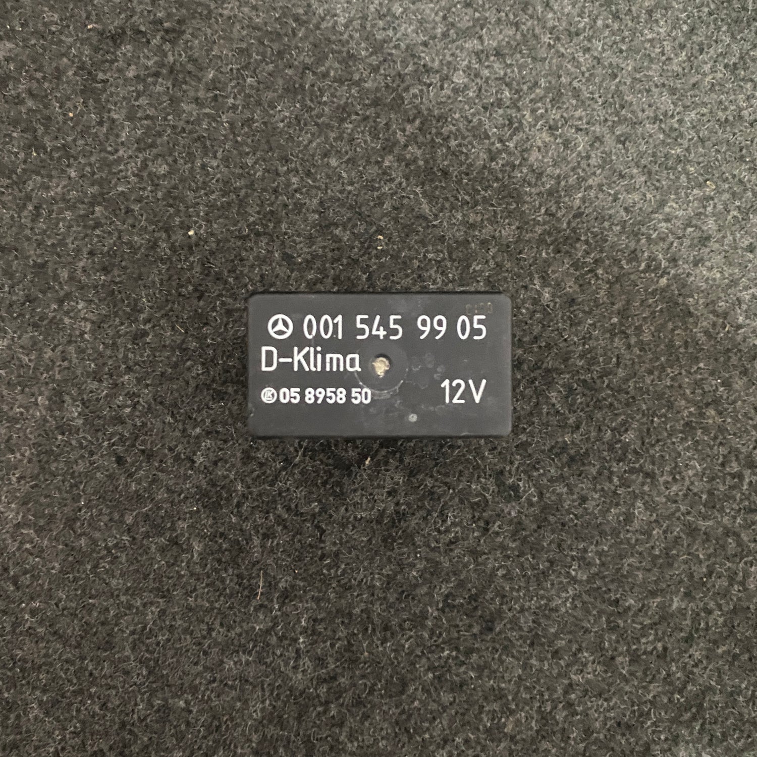 Mercedes-Benz W124 W201 W461 W463 A/C Relay D-Klima 0015459905