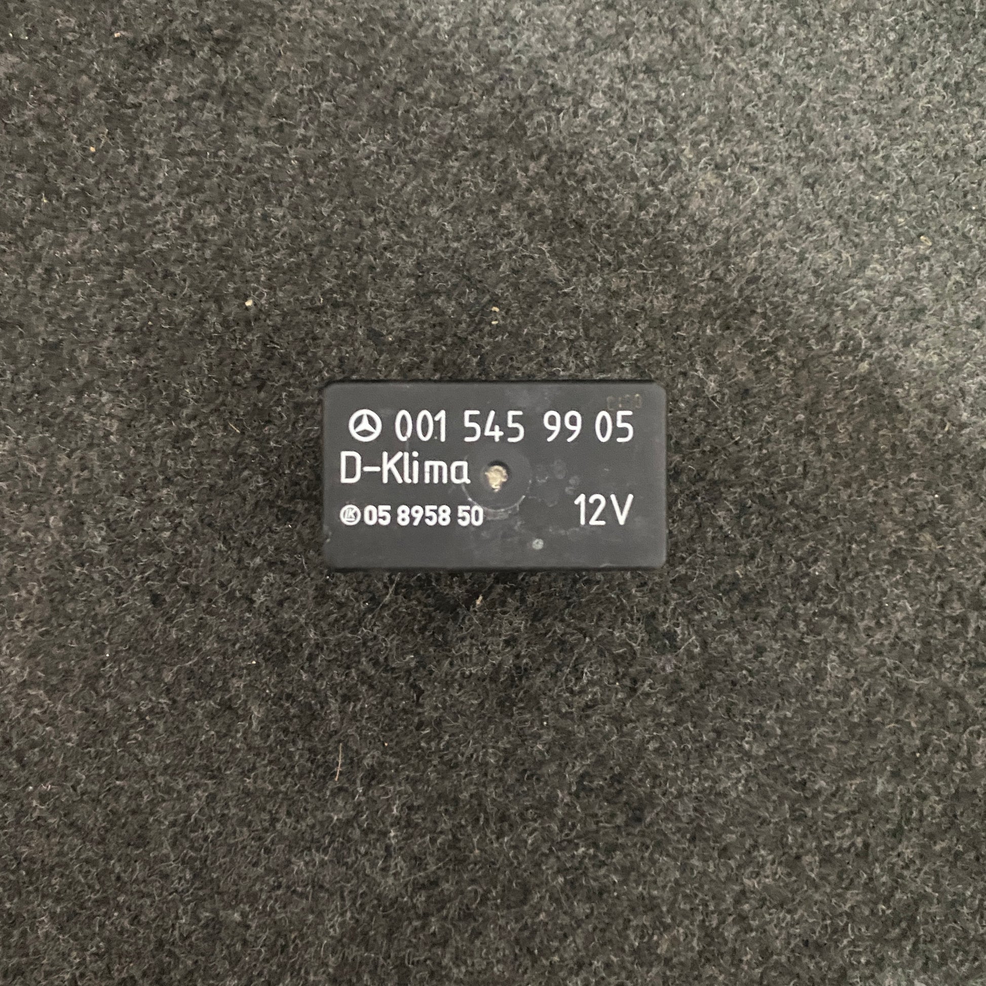 Mercedes-Benz W124 W201 W461 W463 A/C Relay D-Klima 0015459905