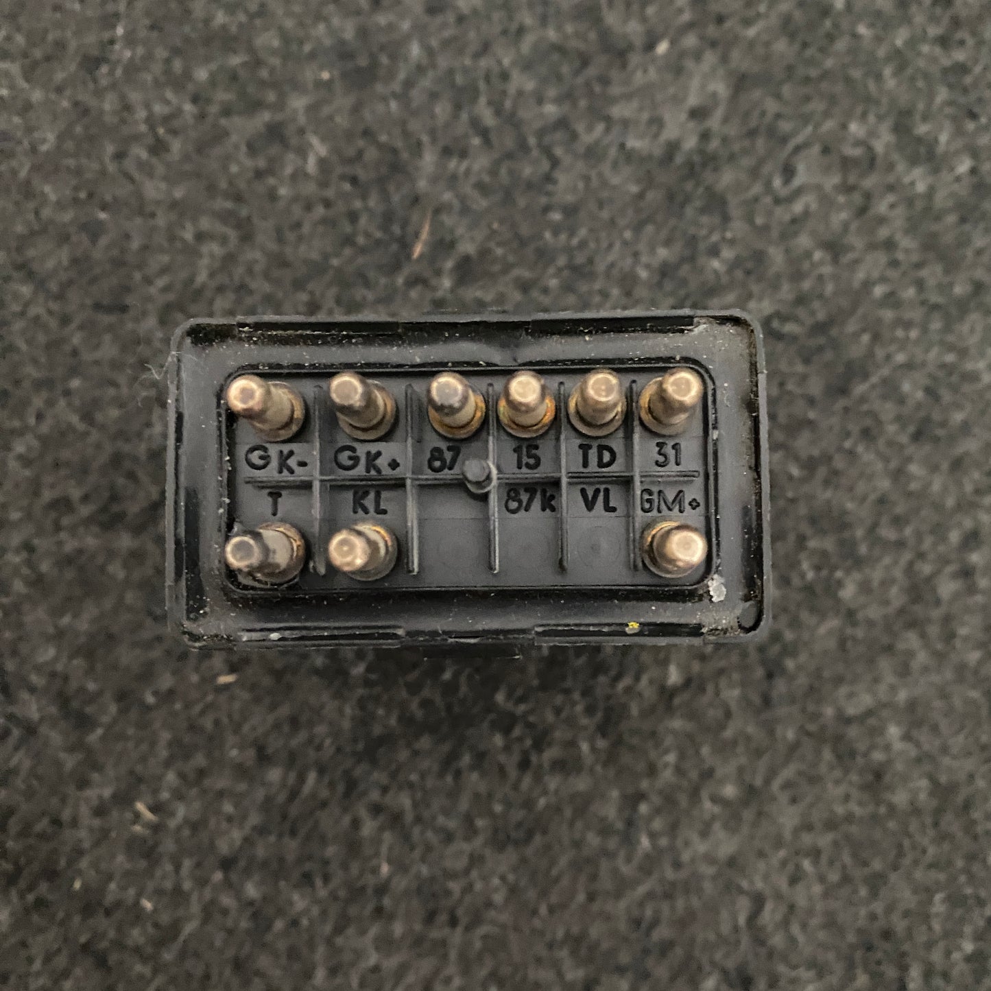 Mercedes Benz W124 W201 W461 W463 A/C Relay D-Klima 0015459905