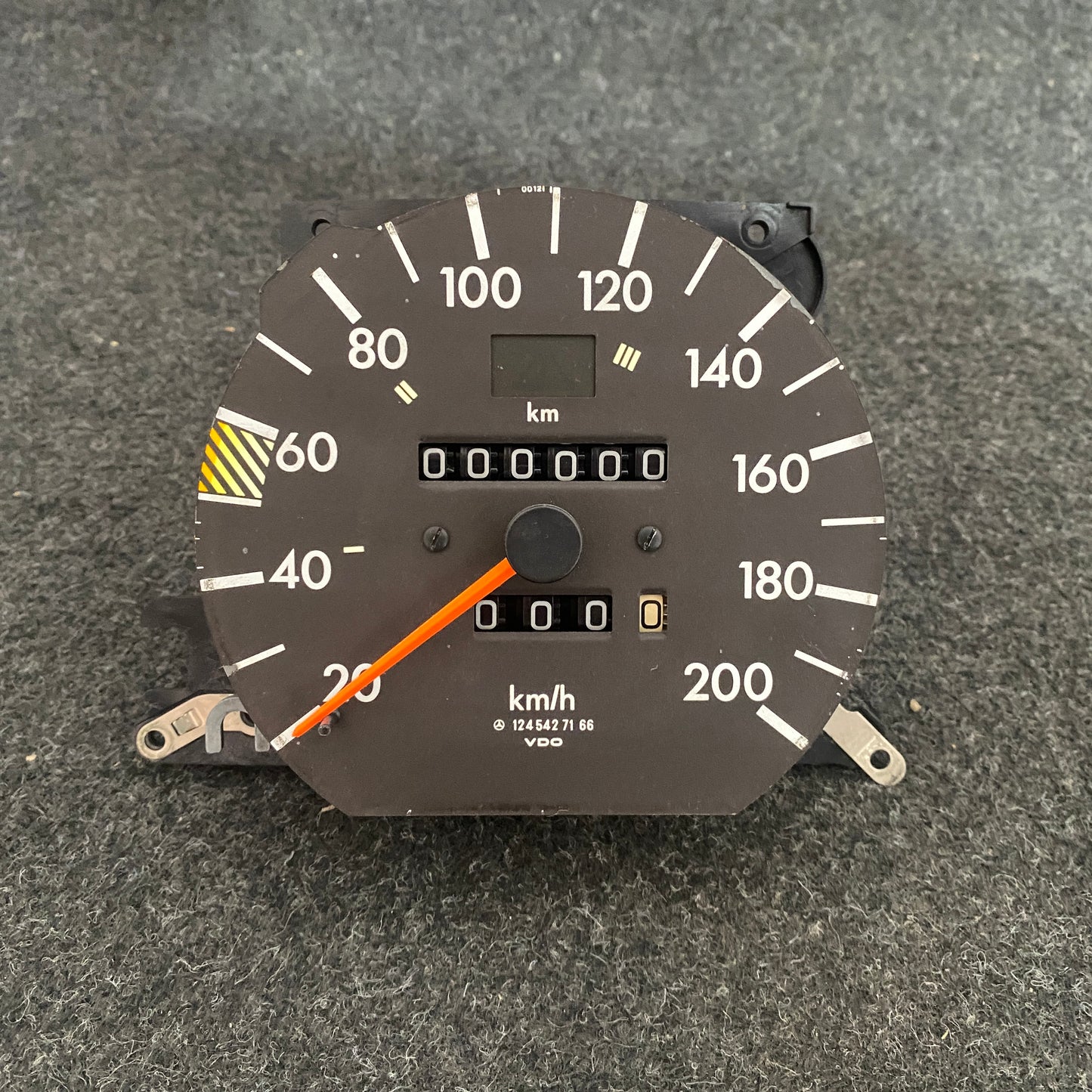 Refurbished Mercedes-Benz W124 VDO Speedometer instrument cluster 1245427166
