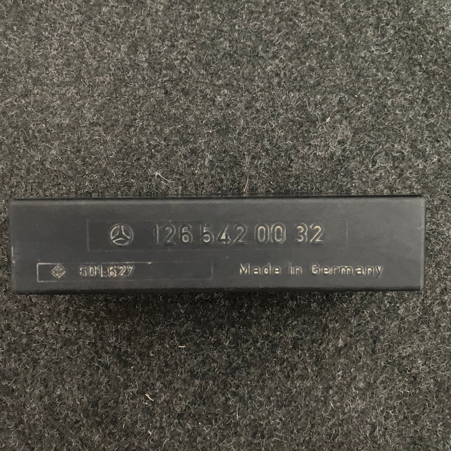 Mercedes-Benz W124 W201 W126 Light Control Module 1265420032