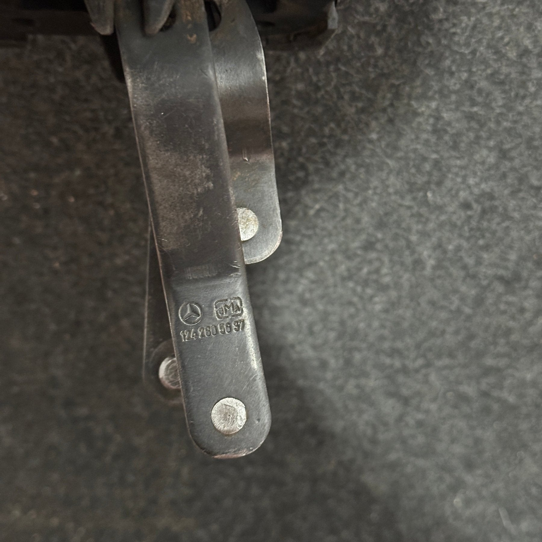 Mercedes Benz W124 W201 190 5 Speed Manual Shifter Gear Selector 1242670305 - RS Auto Parts