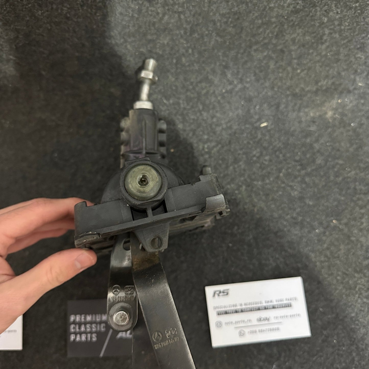 Mercedes Benz W124 W201 190 5 Speed Manual Shifter Gear Selector 1242670305 - RS Auto Parts