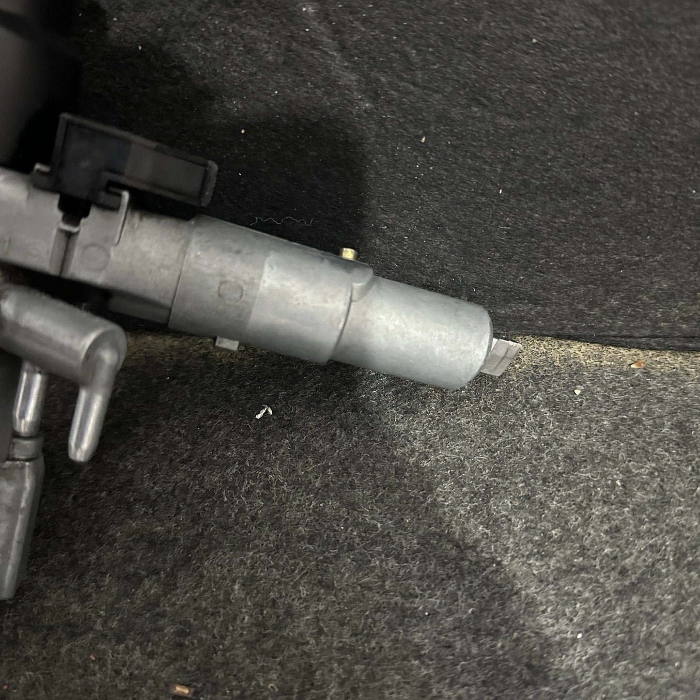 Mercedes-Benz W124 E-Class Ignition Barrel Lock with Key - A1245450114