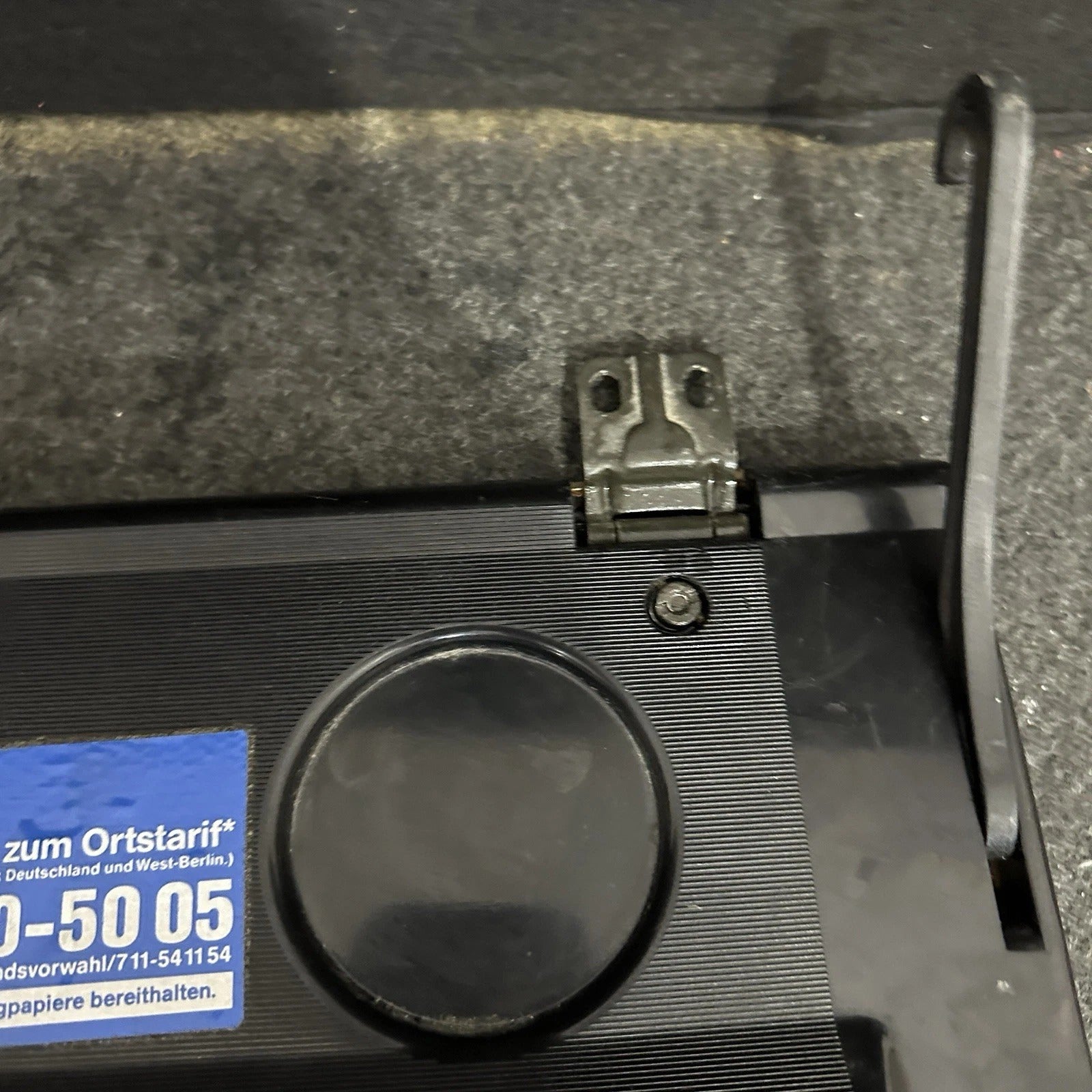 Mercedes-Benz W124 Glovebox Lid Assembly, Cream-Beige Vinyl, Part Number A1246890087, 1991 300E Donor.