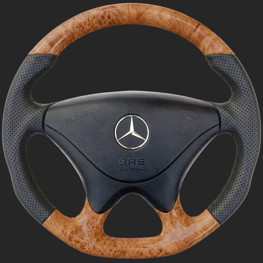 Volant sur mesure pour Mercedes-Benz Classe S W140: jante de style SL avec ronce de châtaignier, ergonomie sport, bas plat, cuir perforé sur les côtés