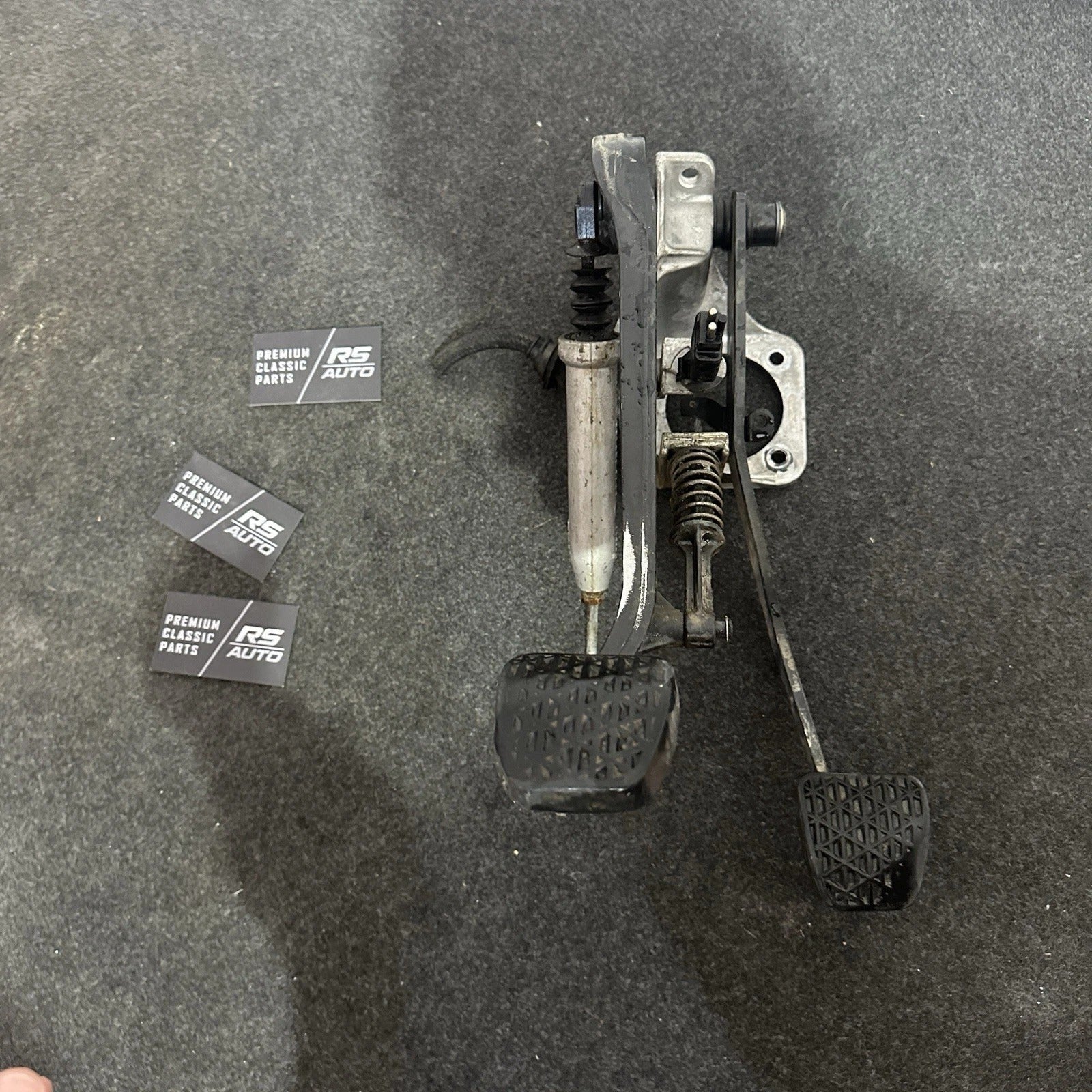 Mercedes W124 W201 Manual Conversion Pedal Set, Clutch and Brake Assembly for 190E and E-Class, Genuine OEM Part.