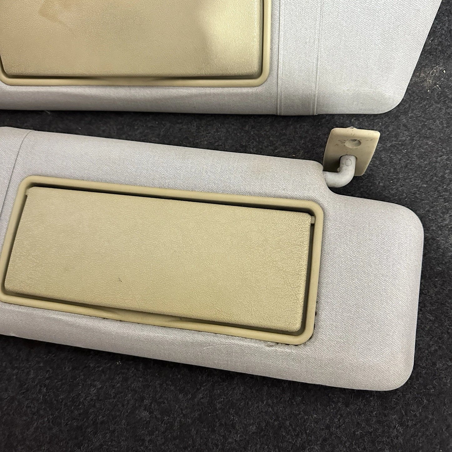 Genuine Mercedes-Benz Sun Visor Set (Beige/Tan) - W210 E-Class / W202 C-Class