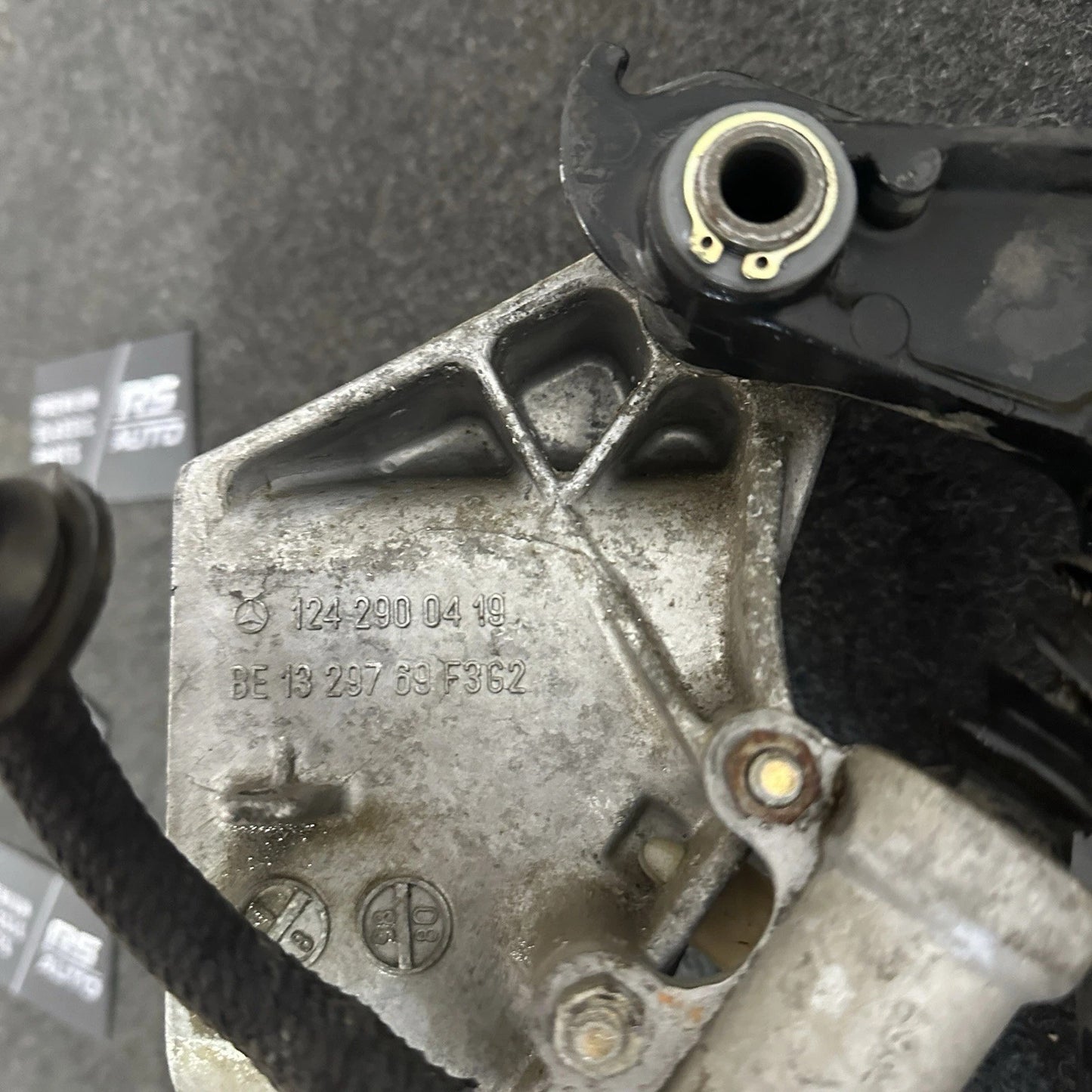 Mercedes-Benz W124 W201 Manual - Brake & Clutch Pedal Assembly + Cylinder