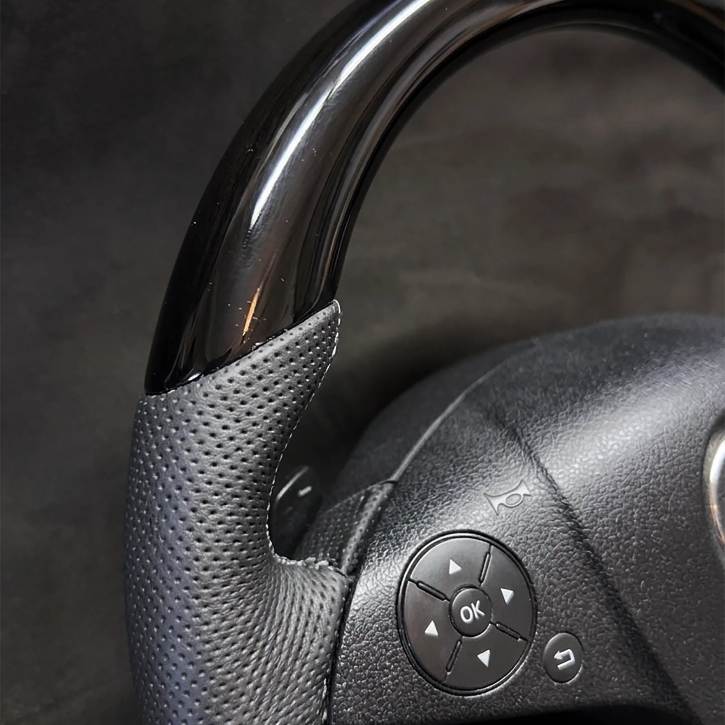 Mercedes Benz C-Class W204 E-Class W212 Piano Black Steering Wheel